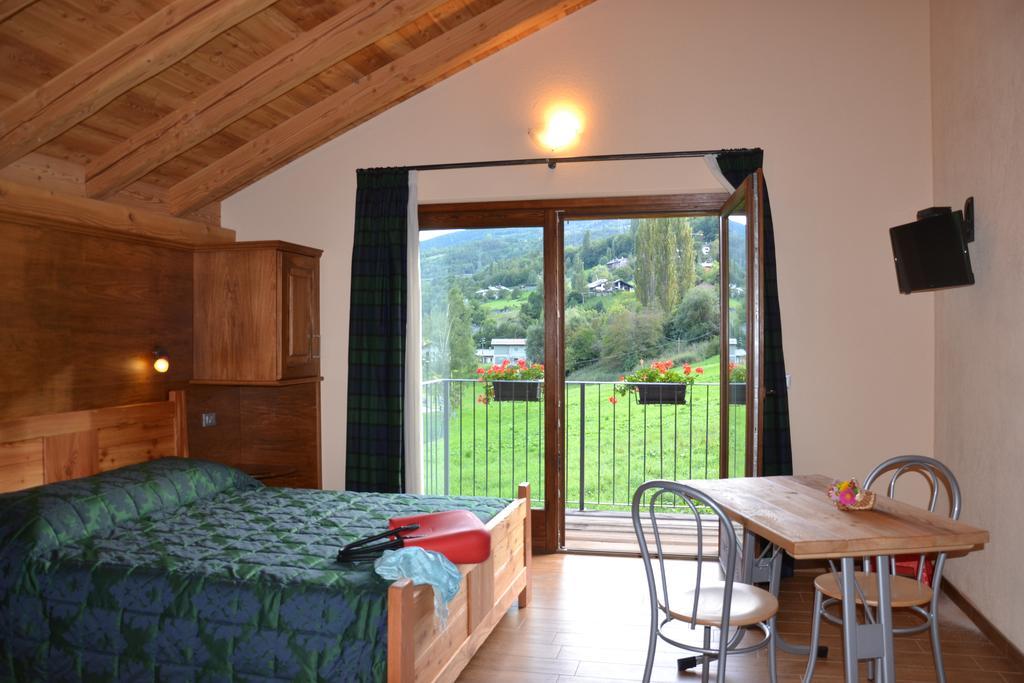 Village Paradis Roisan Szoba fotó